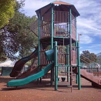 Laureola Park - Parks Near Me - San Carlos, California Laureola Park - Parks Near Me - San Carlos, California