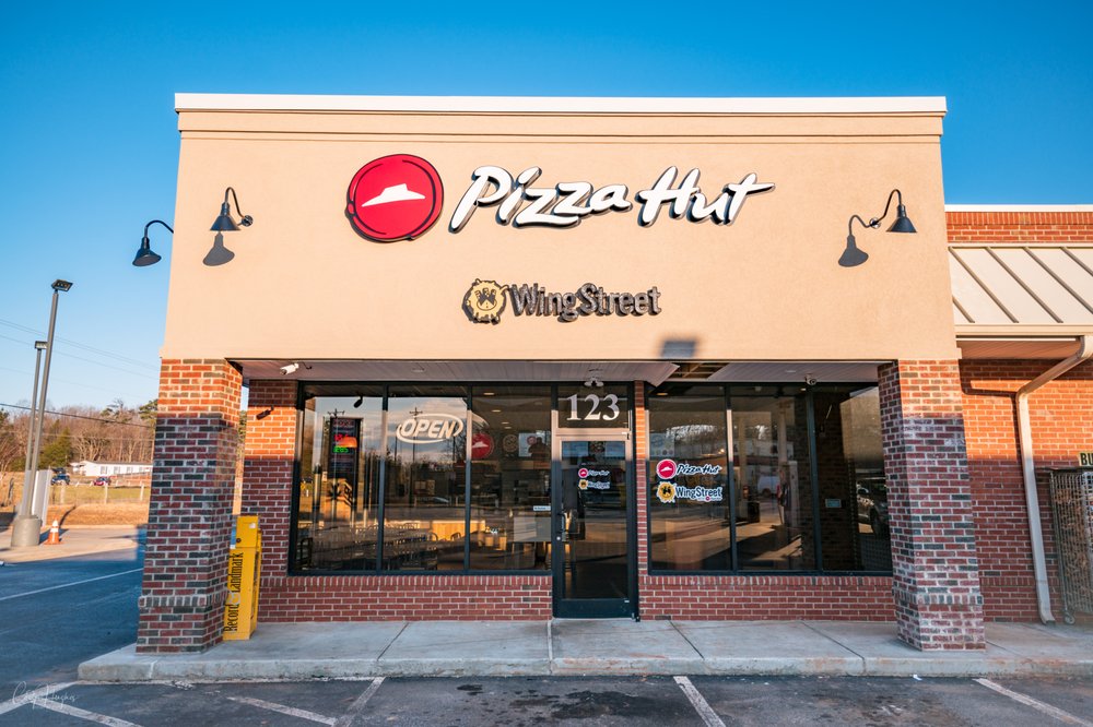 PIZZA HUT AND WING STREET CLOSED Updated June 2024 123 Julian Pl