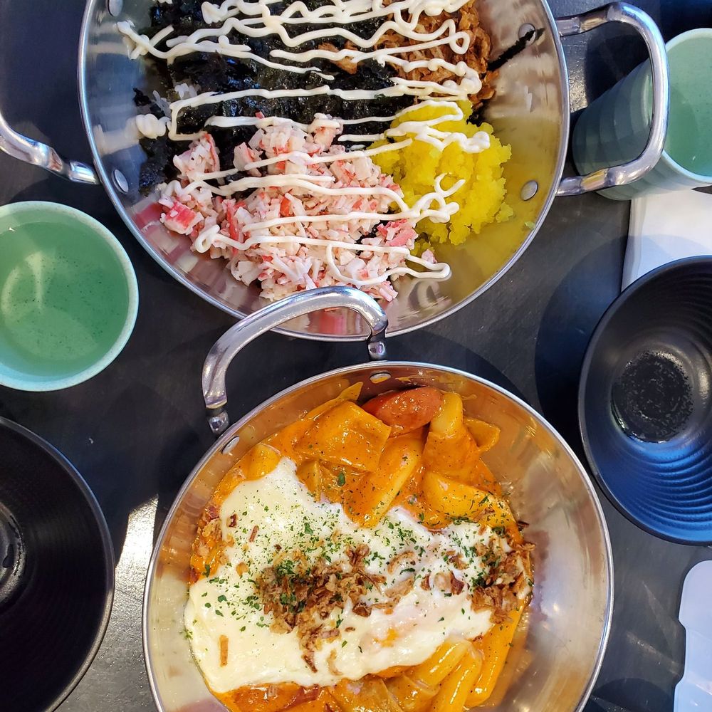 Crab meat rice ball + Rosé sauce tteobokki Crab meat rice ball + Rosé sauce tteobokki