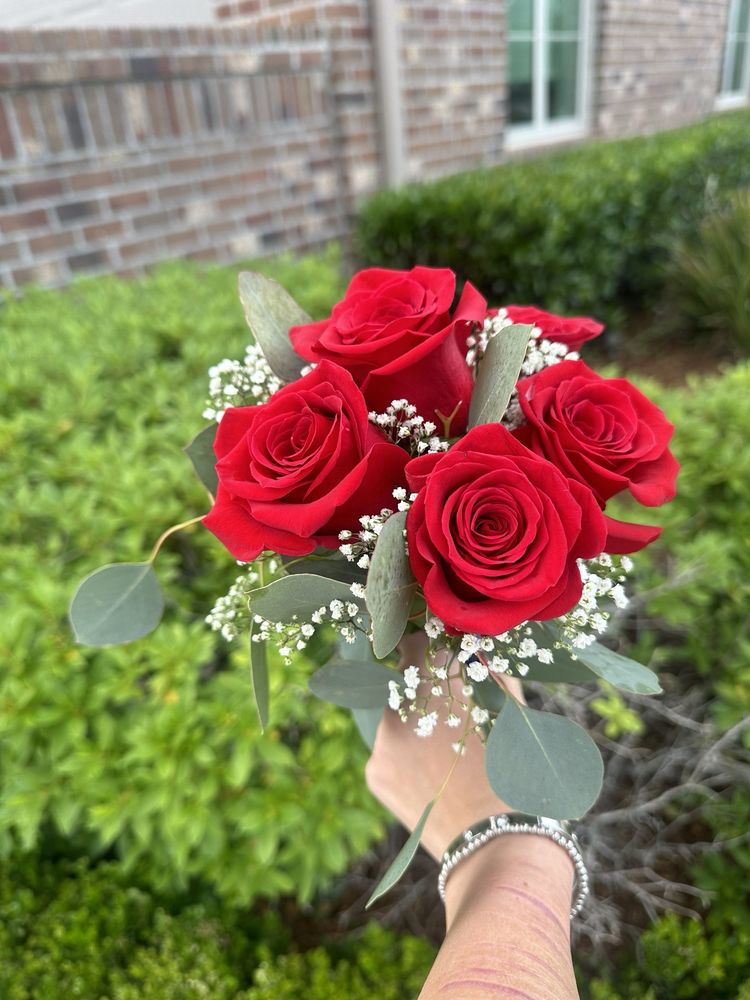 FLOWERS BY JANICE Updated September 2024 11 Photos & 20 Reviews