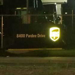 UPS - 84 Photos &amp; 405 Reviews - 8400 Pardee Dr, Oakland, CA - Yelp