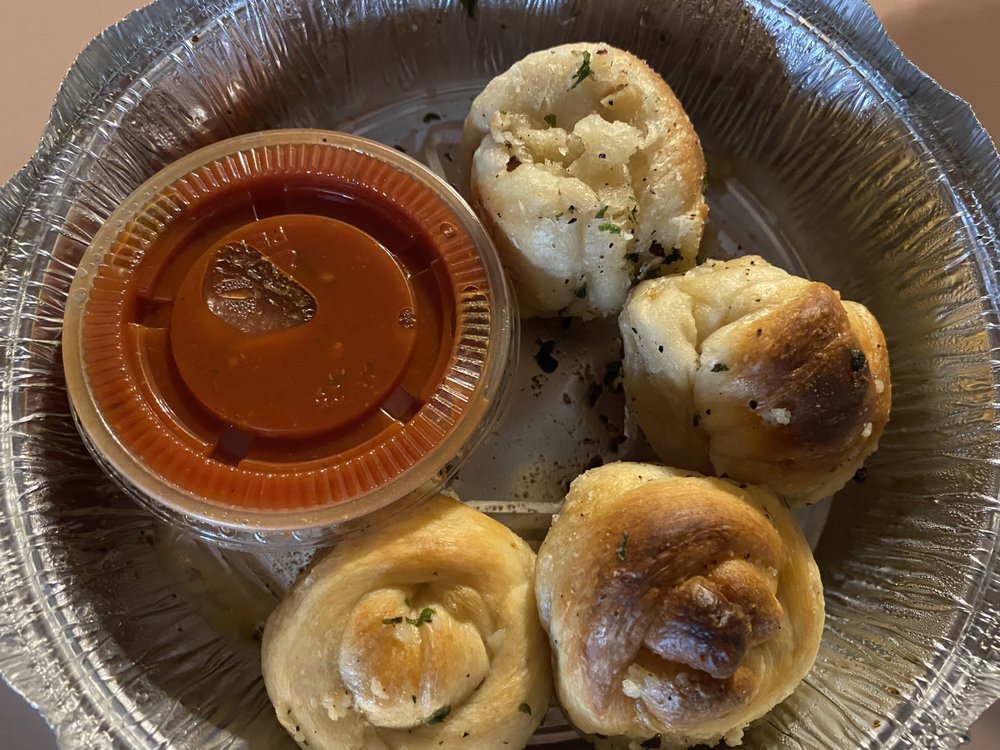 CARMELA’S PIZZA RESTAURANT Updated October 2024 33 Photos & 61