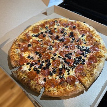 Cardinal Pizza - Pepperoni, red onion, black olives. Large. Delivery. - Pizza Near Me - Westerville, Ohio