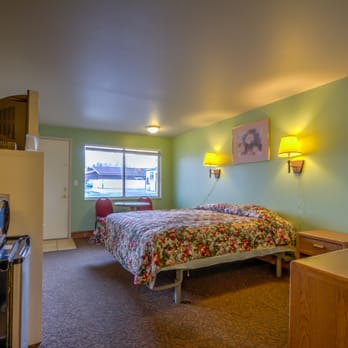 White House Inn - Hotels Near Me - Dilley, Texas