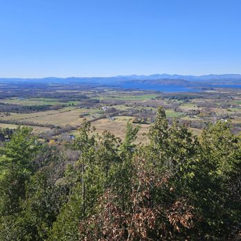 Mt Philo State Park - View of Lake Champlain - Parks Near Me - Charlotte, Vermont Mt Philo State Park - View of Lake Champlain - Parks Near Me - Charlotte, Vermont