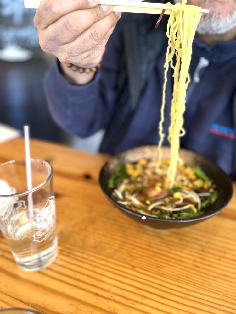 Tanpopo Ramen and Sake Cafe