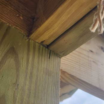 4 Square Home Improvement - Front porch roof bracing, not even on post, free floating - Decks & Railing Near Me 4 Square Home Improvement - Front porch roof bracing, not even on post, free floating - Decks & Railing Near Me
