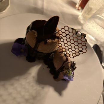 Delmonico's - Steakhouses Near Me - New York, New York