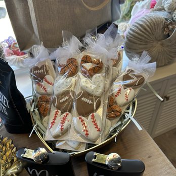 Luna - Cute sports cookies - Cosmetics & Beauty Supply Near Me - San Carlos, California