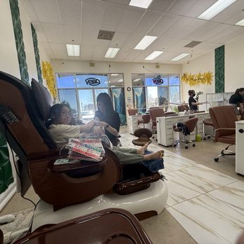 Bee Polished Nails & Spa - Waxing Near Me - Upland, California