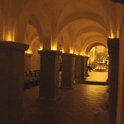 Stiftskirche - Blick aus der alten in die neuere Kirche