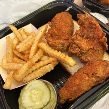 Dave's Hot Chicken - Tenders - Chicken Shop Near Me - Riverside, California Dave's Hot Chicken - Tenders - Chicken Shop Near Me - Riverside, California