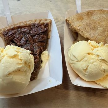 Mom's Pie House - Pecan Pie and Apple Pie - Bakeries Near Me - Julian, California Mom's Pie House - Pecan Pie and Apple Pie - Bakeries Near Me - Julian, California