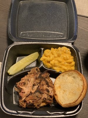 Ella’s BBQ by null