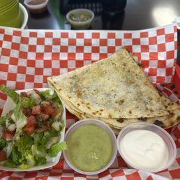Quesadilla De Queso / #17 Cheese Quesadilla