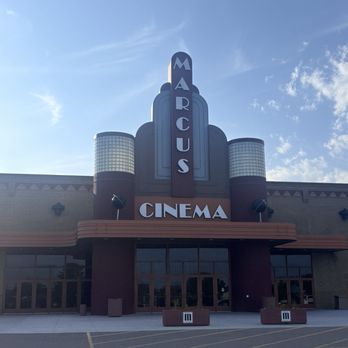 Marcus Oakdale Cinema - Outside - Cinema Near Me - Oakdale, Minnesota