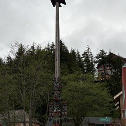 Parnassus Books And Gifts - Totem in Creek Street area next to Parnassus Books