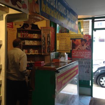 Indian Veg Bhelpoori House - Interior - Indian Near Me - London, XGL Indian Veg Bhelpoori House - Interior - Indian Near Me - London, XGL