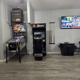 Waiting area games. Waiting area games.