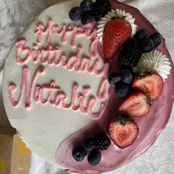 Layered Cakerie - Tres leches cake with berries - Bakeries Near Me - Montclair, California Layered Cakerie - Tres leches cake with berries - Bakeries Near Me - Montclair, California