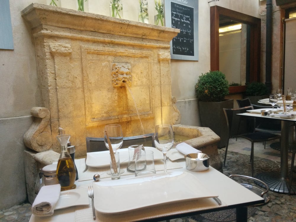 Aux Plaisirs Des Halles