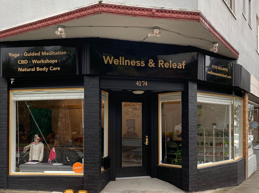 Wellness & Releaf Logo