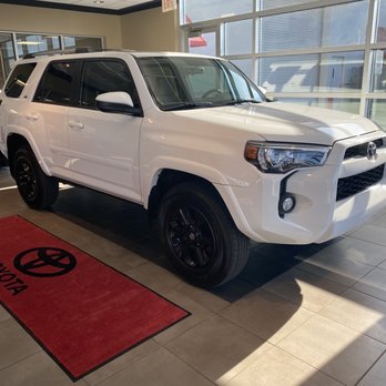 Berge Toyota - 2019 4Runner - Car Dealers Near Me - Mesa, Arizona Berge Toyota - 2019 4Runner - Car Dealers Near Me - Mesa, Arizona