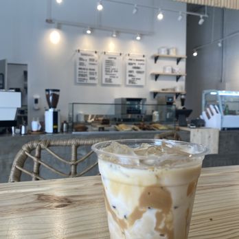 Sumaq Coffee - Dulce De Leche Latte Iced - Coffee & Tea Near Me - Charlotte, North Carolina