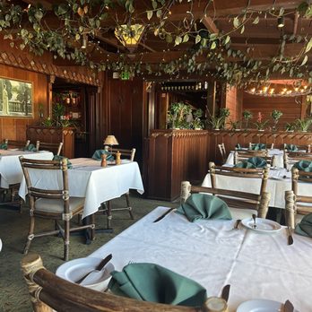 Shadowbrook - Dining area - American Near Me - Capitola, California