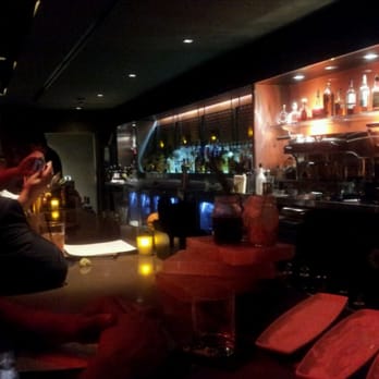 IPIC Pasadena - Bar at gold class - Cinema Near Me - Pasadena, California