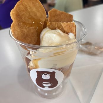 Somemore LA - CRUFFLE w vanilla ice cream and honey - Desserts Near Me - Los Angeles, California Somemore LA - CRUFFLE w vanilla ice cream and honey - Desserts Near Me - Los Angeles, California