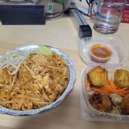 Pad Thai and golden fritters