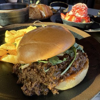 Meteor Astropub - Sloppy Joe - Gastropubs Near Me - Orlando, Florida