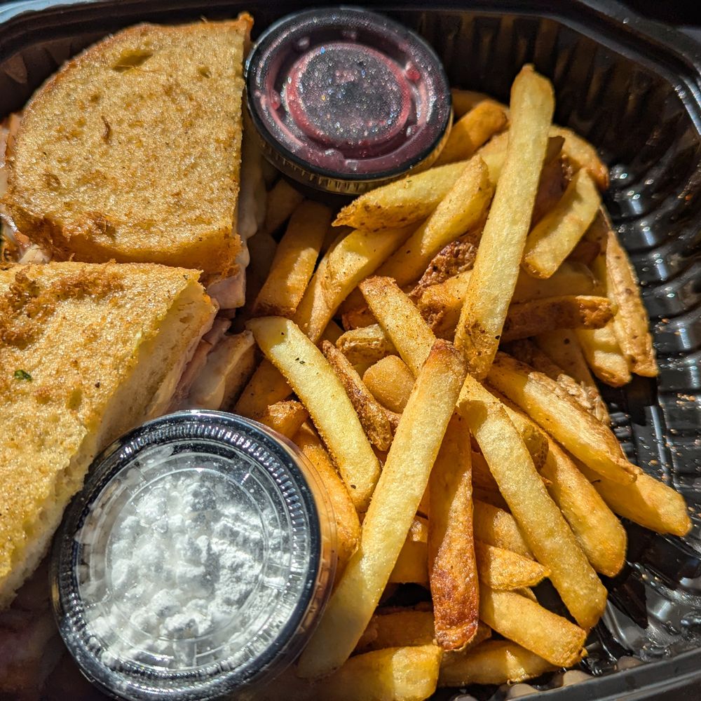 Huckleberry's - Breakfast & Brunch Near Me - Fairfield, California