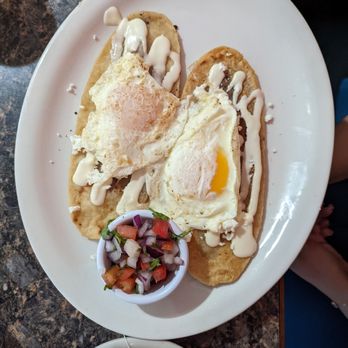 Estrella's Cafe - New American Near Me - Nanuet, New York