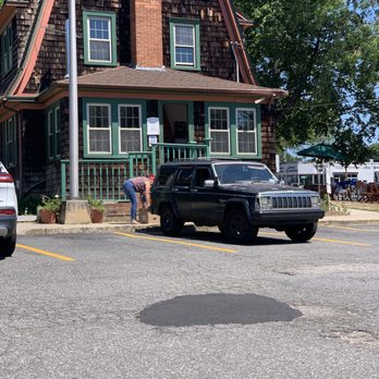 North Fork Roasting - Shop is inside this old home - Coffee & Tea Near Me - Southold, New York