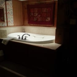 The Penny House Inn - The amazing 2 person sinker spa tub, programmable jets and all!