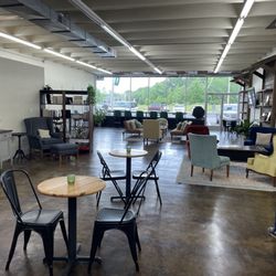 Café & Co - Seating
