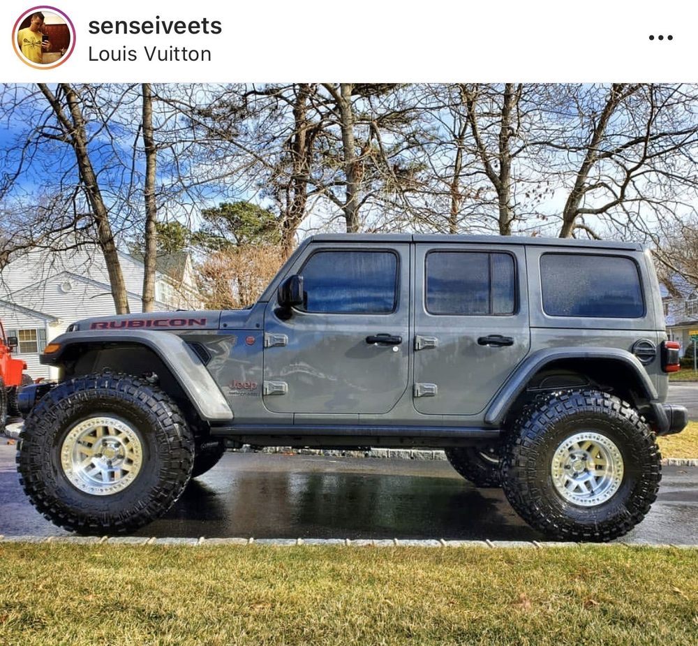 Merrick Jeep Chrysler Dodge Ram, Wantagh Roadtrippers