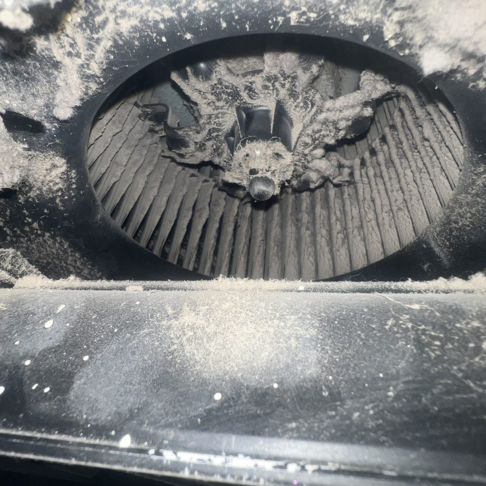 Ramírez Duct Cleaning - Before - Air Duct Cleaning Near Me - Alameda, California Ramírez Duct Cleaning - Before - Air Duct Cleaning Near Me - Alameda, California