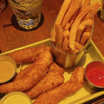 Reservoir - Tenders and fries - Sports Bars Near Me - New York, New York Reservoir - Tenders and fries - Sports Bars Near Me - New York, New York