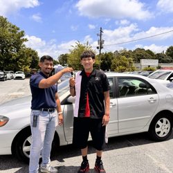 VC Cars Gwinnett - fernando handing me the keys