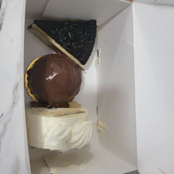 The French Workshop - Absolute vanilla, crunchy & oreo cheesecake pastries - Bakeries Near Me - Bayside, New York The French Workshop - Absolute vanilla, crunchy & oreo cheesecake pastries - Bakeries Near Me - Bayside, New York