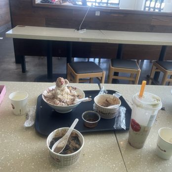 Meet Fresh - Chocolate and Pistachio shaved ice in the big bowl - Desserts Near Me - Temple City, California Meet Fresh - Chocolate and Pistachio shaved ice in the big bowl - Desserts Near Me - Temple City, California