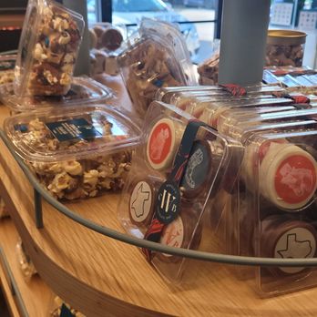 Winfield's Chocolate Bar - Sweet treats - Desserts Near Me - Houston, Texas Winfield's Chocolate Bar - Sweet treats - Desserts Near Me - Houston, Texas
