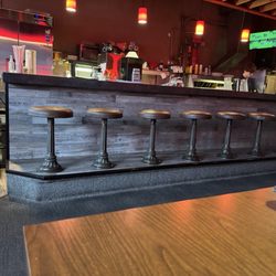 Howell's Restaurant & Lounge - Counter seating