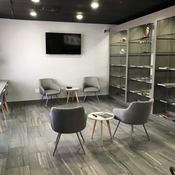 Executive Tint  - Upstairs Waiting Room - Car Window Tinting Near Me - Houston, Texas
