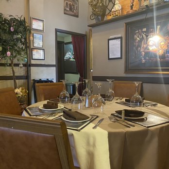 Mia Madre Trattoria - Dining area. - Italian Near Me - Pittsburgh, Pennsylvania Mia Madre Trattoria - Dining area. - Italian Near Me - Pittsburgh, Pennsylvania