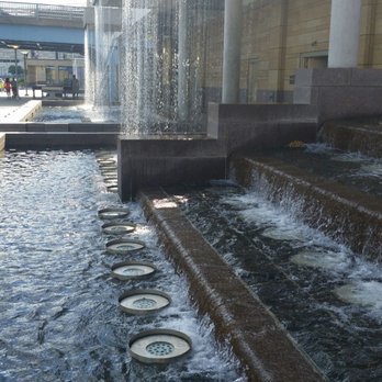 Smale Riverfront Park - Parks Near Me - Cincinnati, Ohio