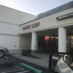 Buena Park Smoke Shop - Front of smoke shop. right next to el superior.